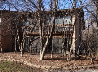 5924 Greenview Rd, Lisle, IL