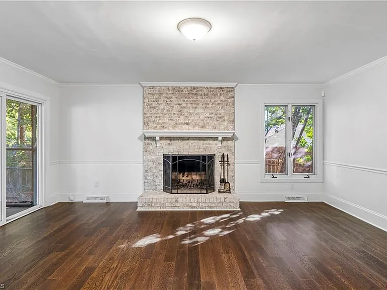 4103 Oak Hollow Dr — Photo 18