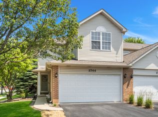 1744 Windward Ave, Naperville, IL 60563