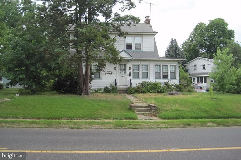 2nd image of 230 White Horse Ave