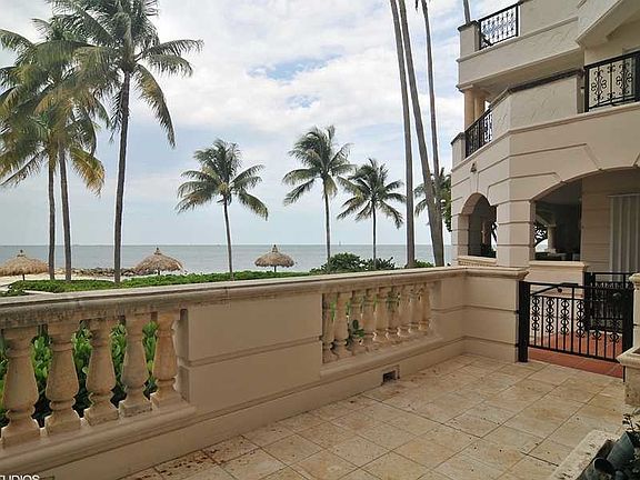 3rd image of 8021 Fisher Island Dr