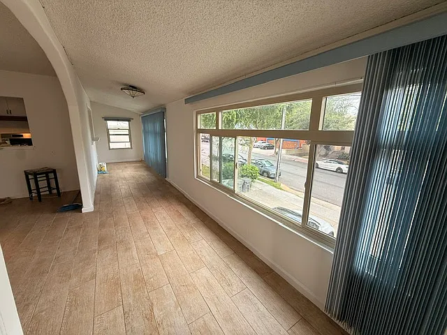 518 N Francisca Ave — Photo 6