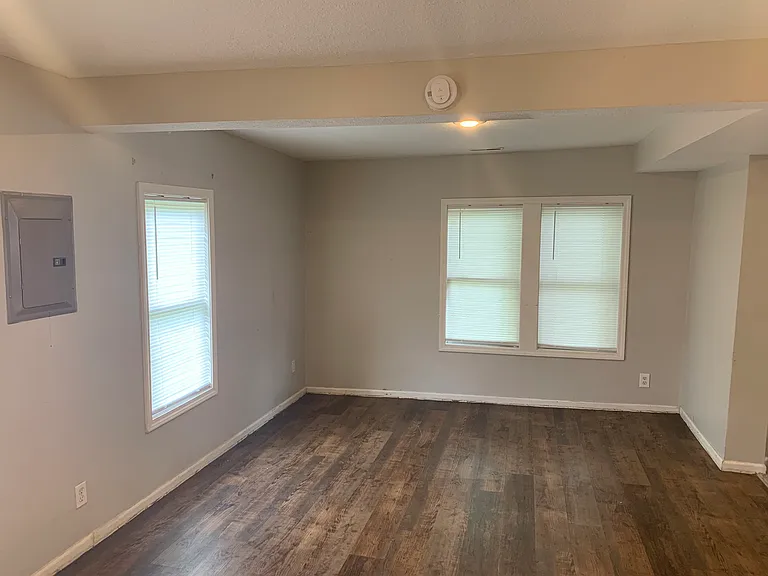 Kitchen/dining facing East