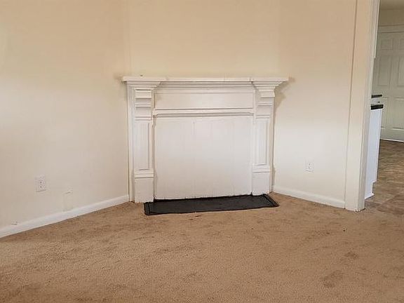 2nd image of 5905 Peach St