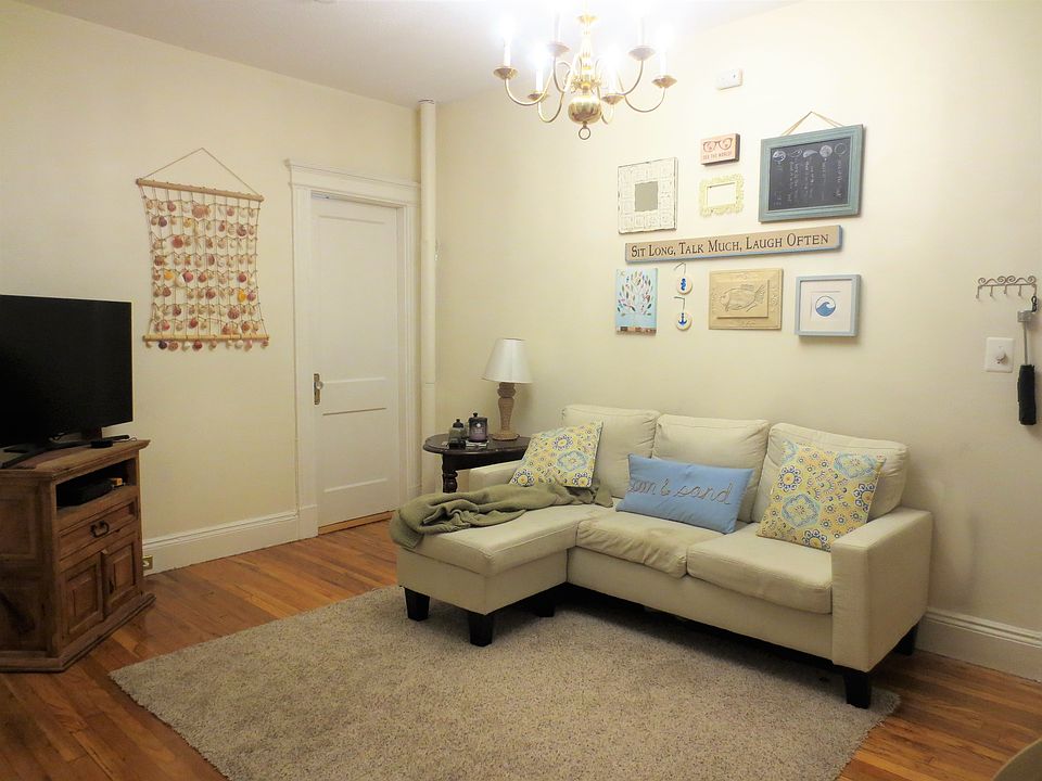 1st image of 15 Park Dr APT 12A