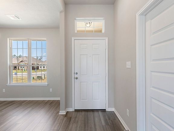 4th image of 105 Laurel Oak Dr