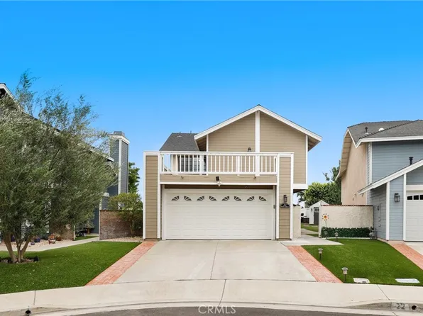 22 Rocky Creek Ln, Laguna Hills, CA 92653