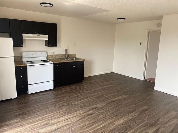 3rd image of 2039 L Ave APT 7