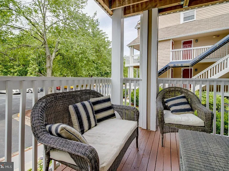 5818 Inman Park Cir #100 — Photo 37