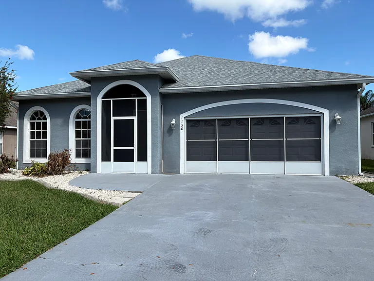 1150 Creekview Ct — Photo 2