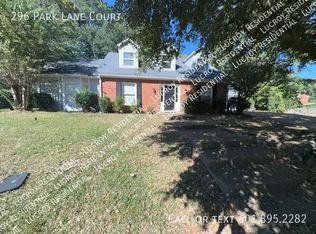 296 Park Lane Ct, Jackson, MS 39211