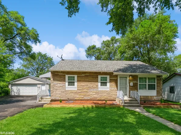 2503 221st St, Chicago Heights, IL 60411