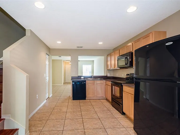 5087 Dominica Dr — Photo 10