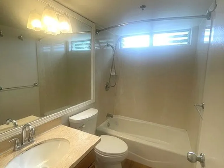 2522 Date St #403 — Photo 11