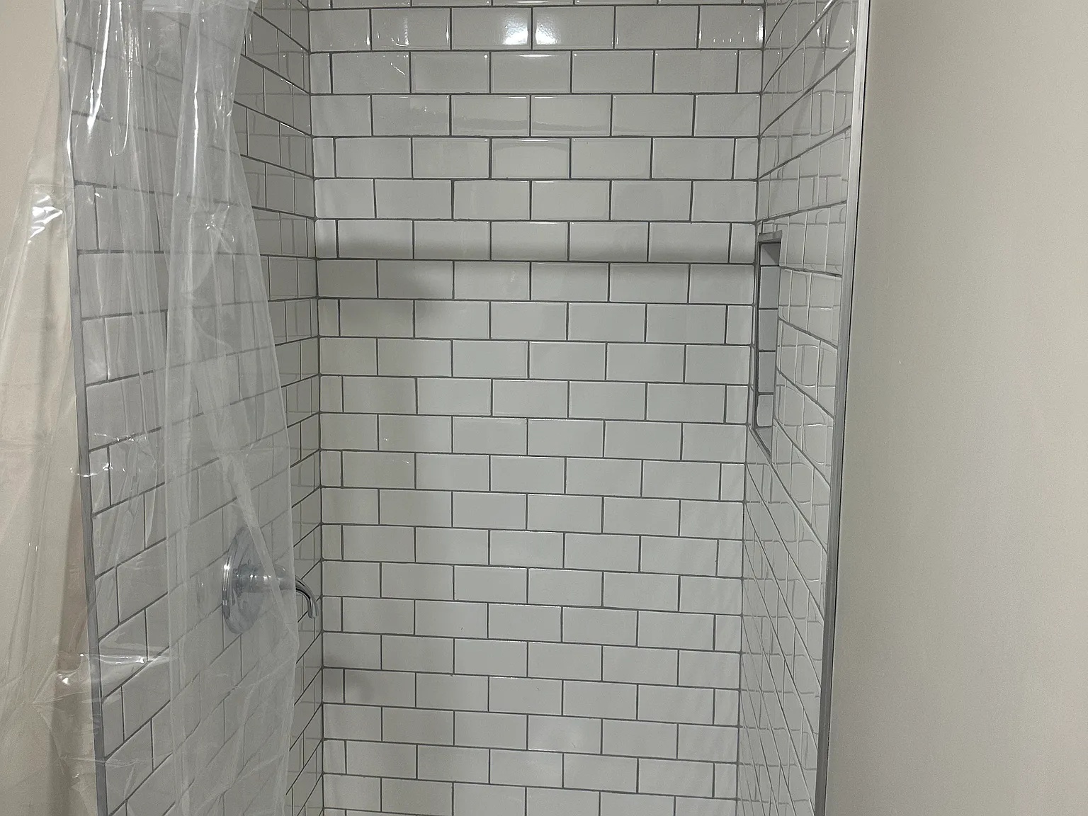 2 bed, 1000 sqft, $1,100 — Photo 4