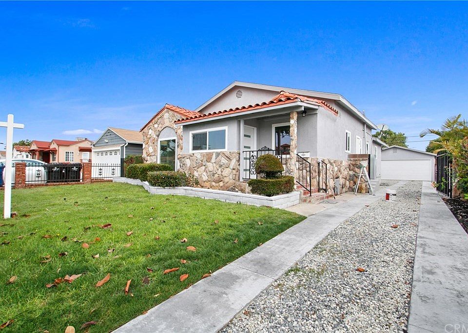 1st image of 3003 W 78th Pl