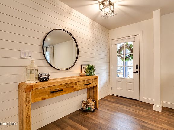4th image of 2516 Lesa Ln