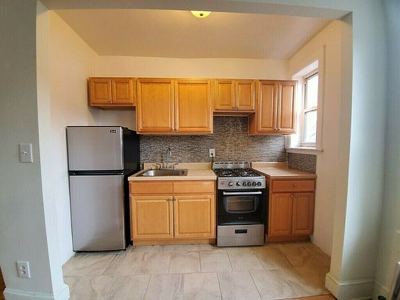4th image of 41-25 44th St #C22