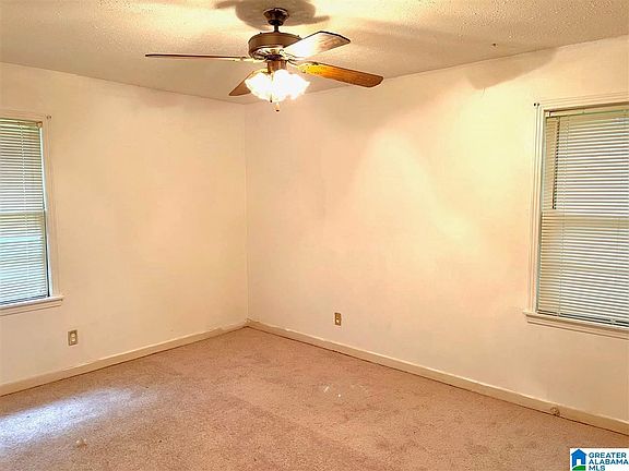 2nd image of 1160 Violet Dr