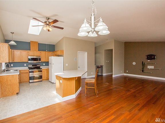 5th image of 7913 194th Street Ct E
