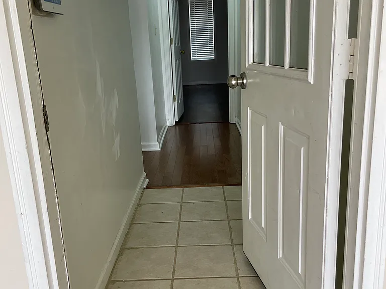 214 Fairway Blvd — Photo 2
