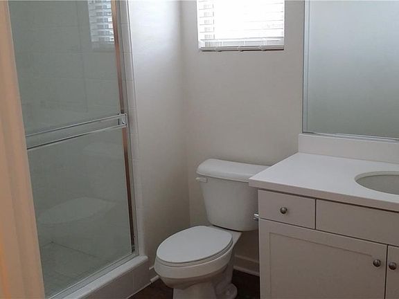 4th image of 270 Borrego Dr