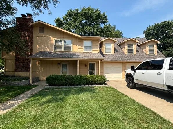 3200 W 22nd St, Lawrence, KS 66047