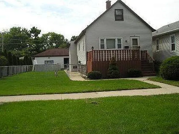9327 Jefferson Ave, Brookfield, IL 60513