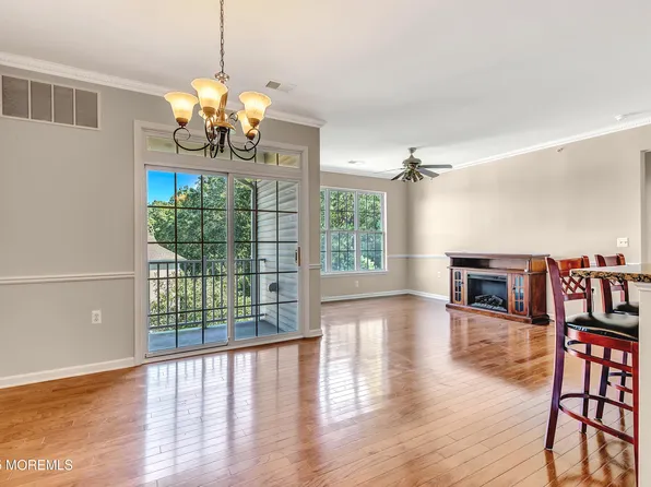 232 Sophee Lane, Lakewood, NJ 08701