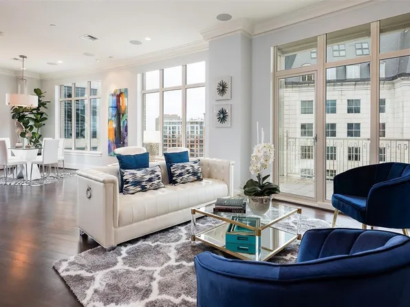 2555 N Pearl St, Dallas, TX 75201