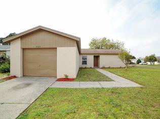 1022 Pine Ridge Cir, Brandon, FL 33511