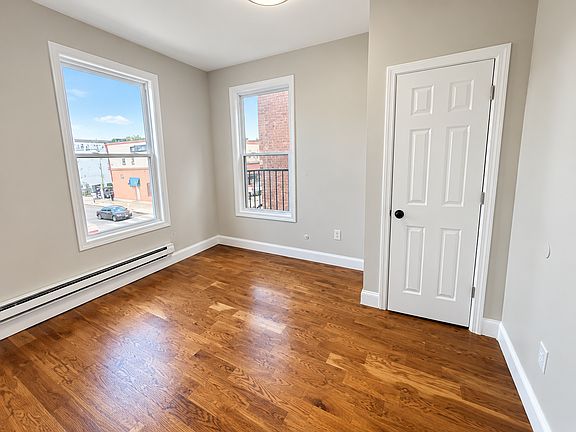 2nd image of 275 Broadway #6