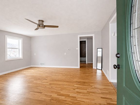 3rd image of 703 10th St