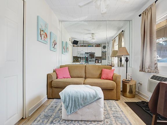 4th image of 840 Ocean Ave #9