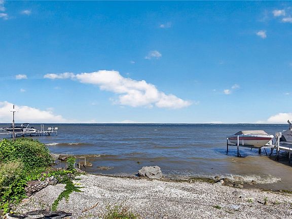 4th image of 2453 Coulter Cove Rd