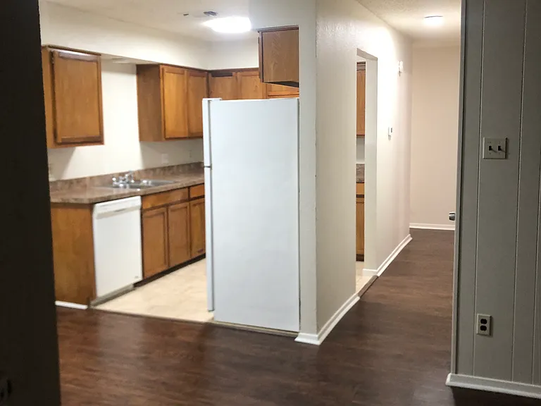7712 Jennifer Ln — Photo 4