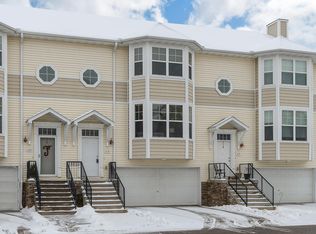 3178 Lexington Avenue N, Shoreview, MN 55126