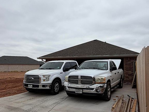 4th image of 4321 Rimrock Cir