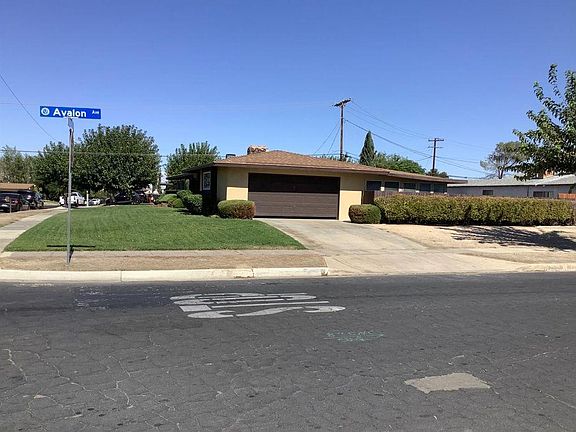 2nd image of 15785 La Paz Dr