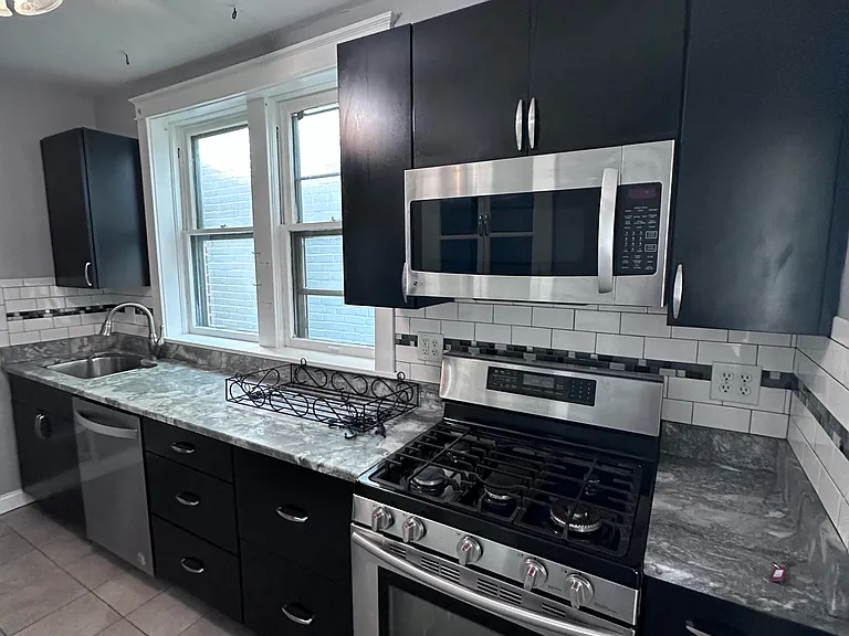 6315 W Park Ave #1 — Photo 2