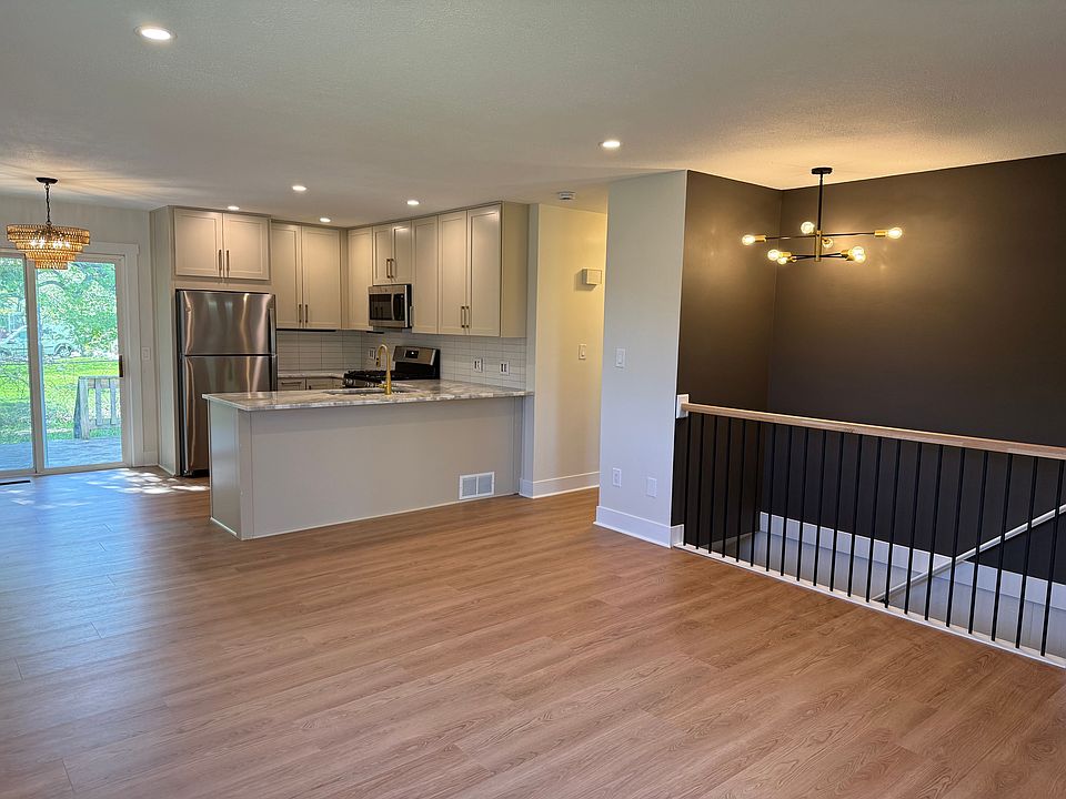 1st image of 1951 Ridgewood Ave SE #1953