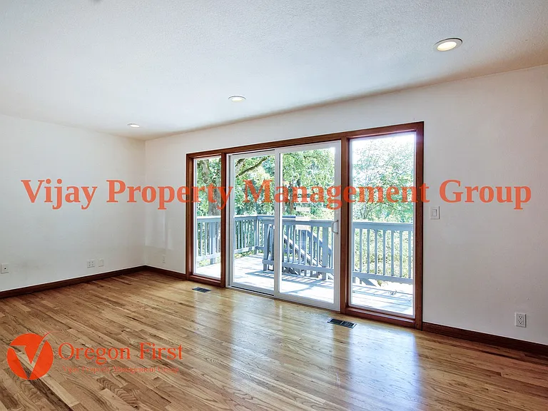 12274 NW Coleman Dr — Photo 10