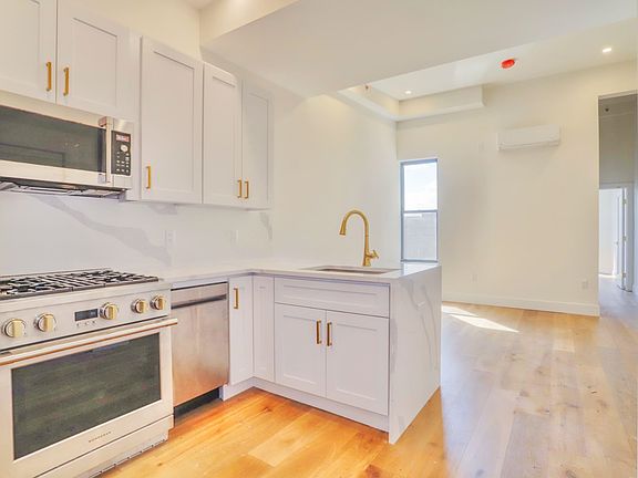 4th image of 842 Park Ave #502
