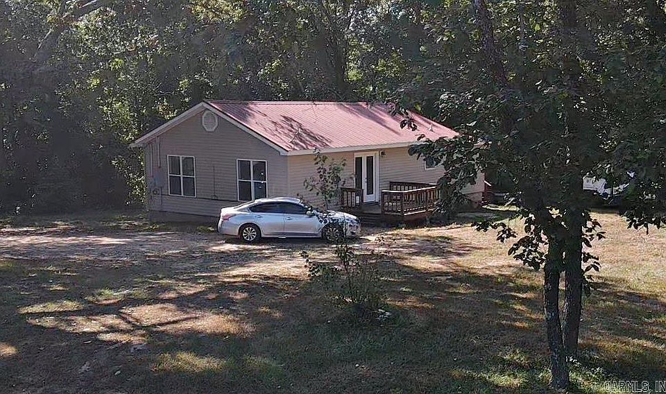 1st image of 307 Lower Lake Rd