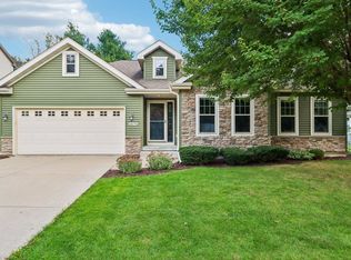 2676 Oak Knoll Dr, Fitchburg, WI 53711