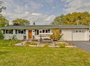 101 Deer Path, Lake In The Hills, IL 60156