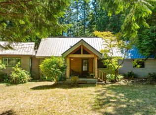 3330 Solitude Pl, Clinton, WA 98236