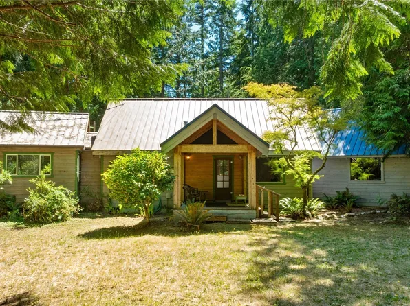 3330 Solitude Place, Clinton, WA 98236