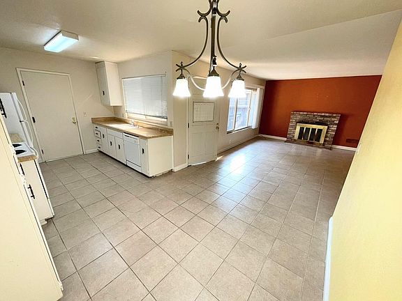 4th image of 2715 Ottowa Ave #A