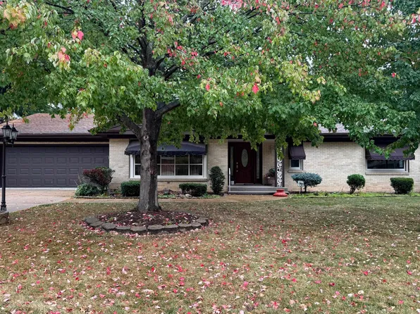 1461 Williamsburg Rd, Rockford, IL 61107